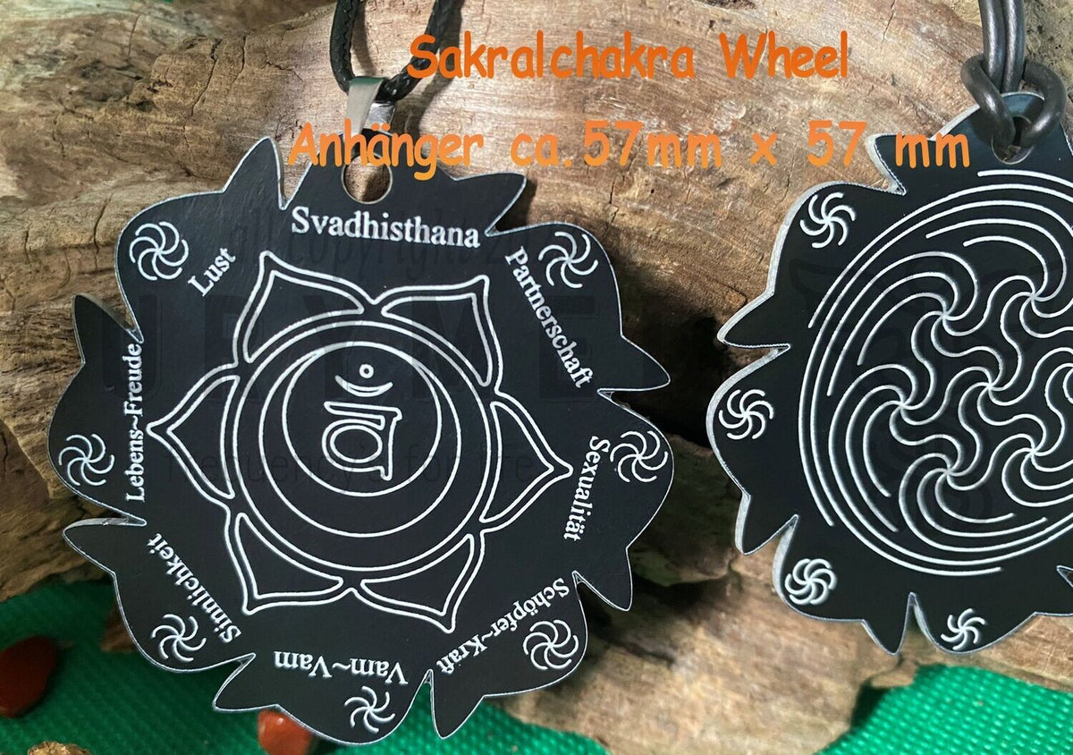 Chakren Anhänger Wheel Sakral, schwarz, ca.57x57 mm, weiß legiert, doppelseitig, kupferunterlegt – Produktansicht 1