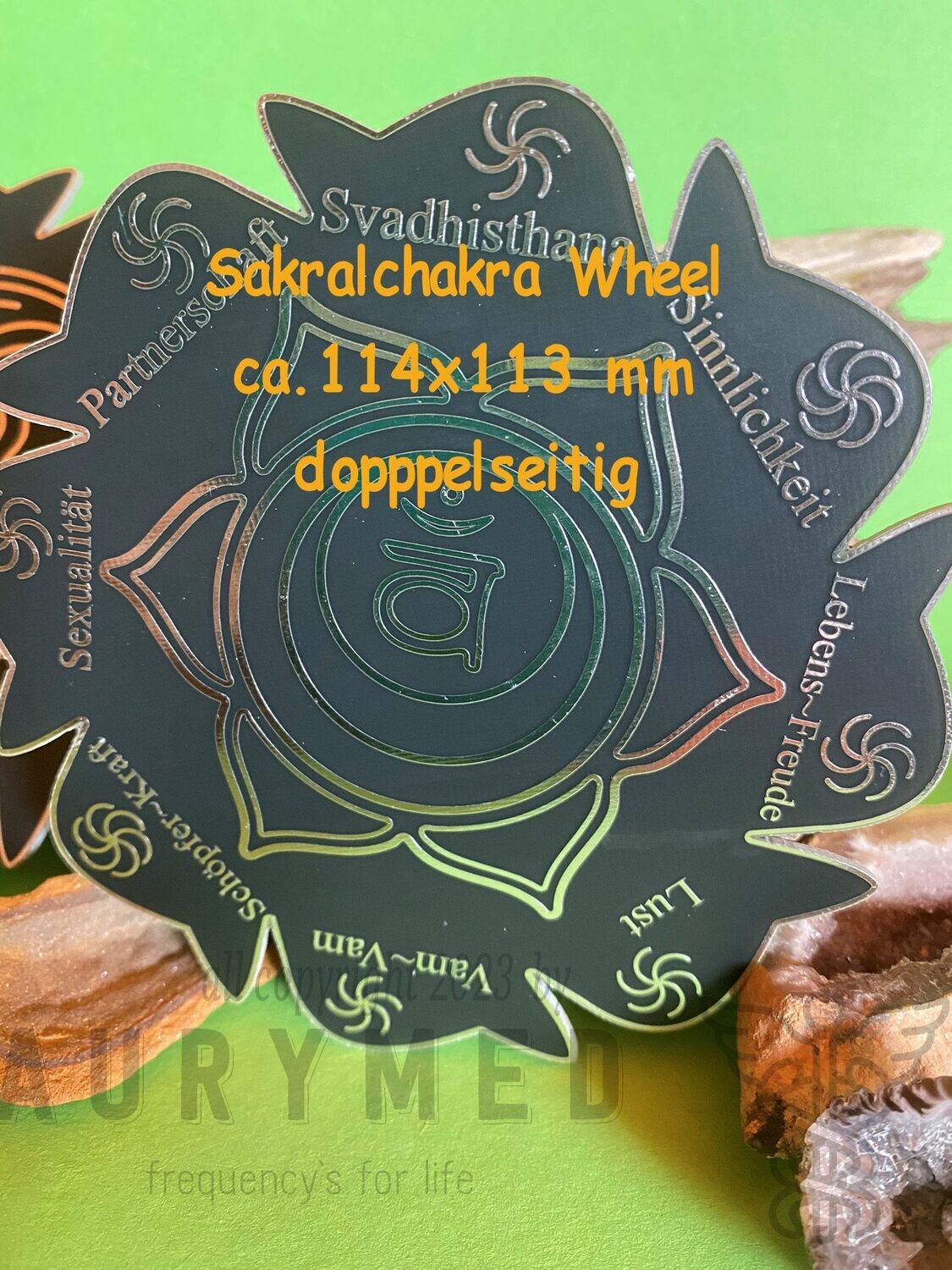 Chakren Wheel Sakral, schwarz, ca. 114x114 mm, doppelseitig, zinnlegiert, kupferunterlegt – Produktansicht 1