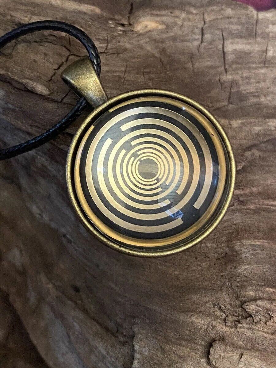 Amulett – bronzefarben, Lakhovsky MWOn Design, Disc (hinter Glas) 25 mm, goldlegiert, kupferunterlegt – Produktansicht 1