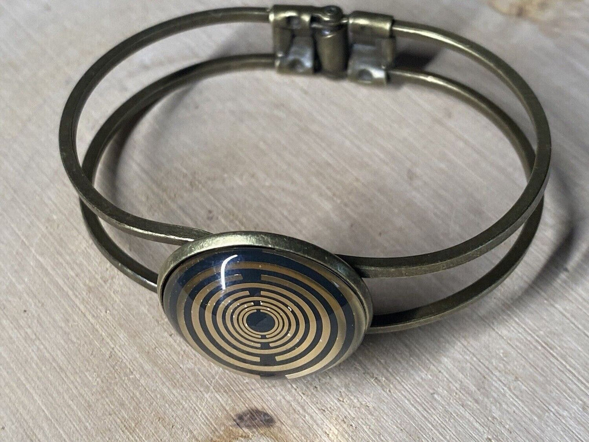 Armband - Lakhovsky MWO Antenne (stromlos) als nachtschwarzer ca. 25 mm großer Coin mit Goldlegierung in ein bronzefarbendes Schnapparmband eingearbeitet, Kupfer unterlegt