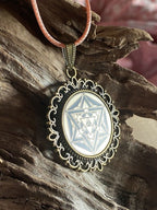 Amulett – Merkaba – 25 mm / goldlegiert / schwarz – Produktansicht 1