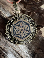 Amulett – Merkaba – 25 mm / goldlegiert / schwarz – Produktansicht 1