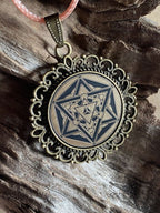 Amulett – Merkaba – 25 mm / goldlegiert / schwarz – Produktansicht 1