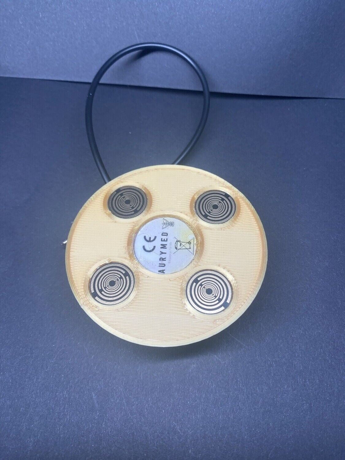 50 mm VibraNex UFO – silk golden, Oberflächenplatte zinnlegiert – Produktansicht 1