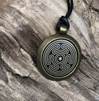 Amulett – Hekathe Wheel der heiligen – 25 mm / goldlegiert / Fassung bronzefarben – Produktansicht 1