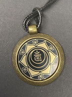 Amulett – Chakremy – Chakra – 25 mm / goldlegiert / Fassung bronzefarben – Produktansicht 1