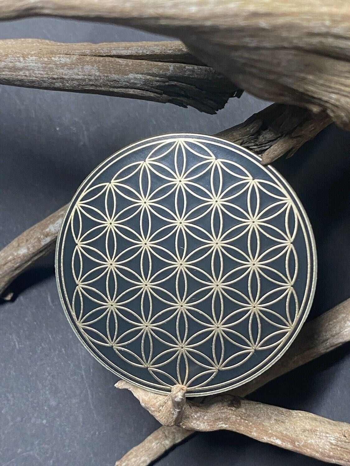 50 mm Disc – Metatron + Blume des Lebens – goldlegiert / schwarz – Produktansicht 1