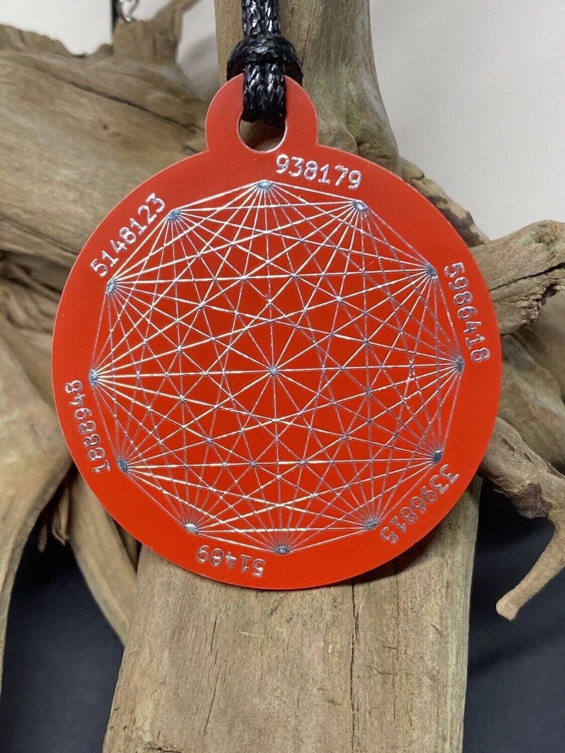 Amulett – Disc ca. 48x58 mm – Lakhovsky MWO + Dodecagram – 58 mm / zinnlegiert / rot – Produktansicht 1