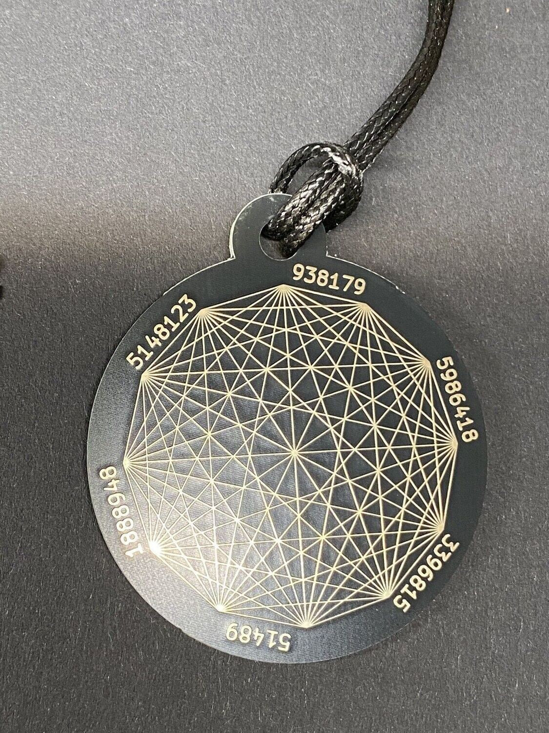 Amulett – Disc ca. 48x58 mm – Lakhovsky MWO + Dodecagram – 58 mm / goldlegiert / schwarz – Produktansicht 1