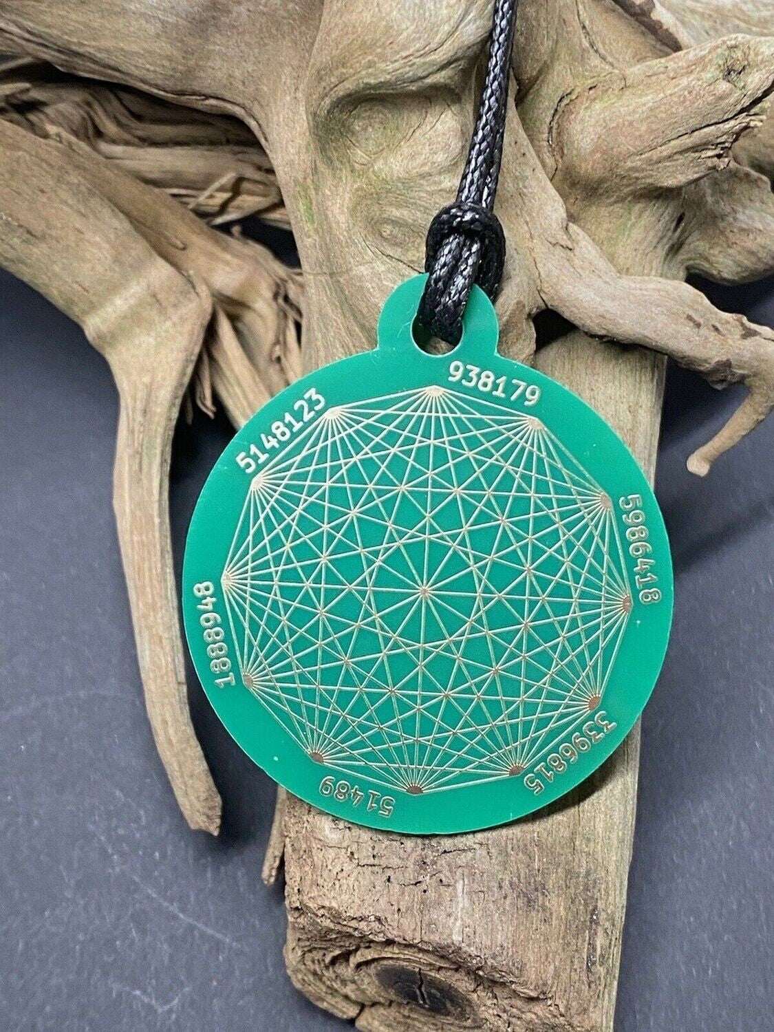 Amulett – Disc ca. 48x58 mm – Lakhovsky MWO + Dodecagram – 58 mm / goldlegiert / grün – Produktansicht 1