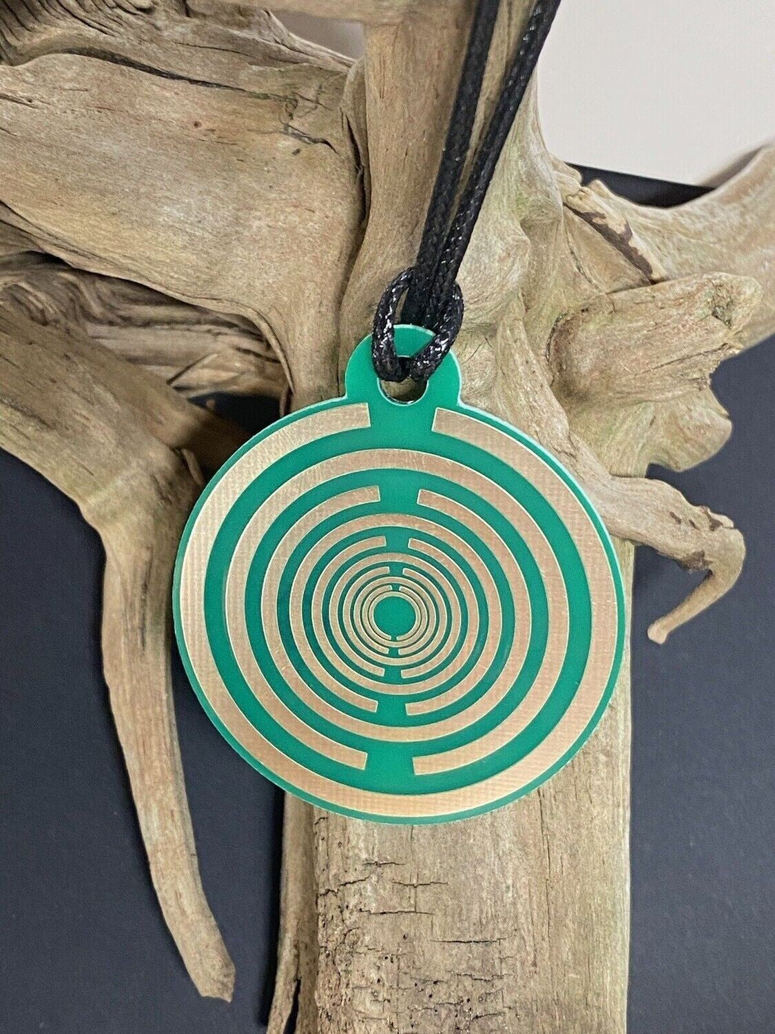 Amulett – Disc ca. 48x58 mm – Lakhovsky MWO + Dodecagram – 58 mm / goldlegiert / grün – Produktansicht 1
