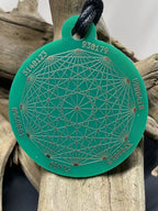 Amulett – Disc ca. 48x58 mm – Lakhovsky MWO + Dodecagram – 58 mm / goldlegiert / grün – Produktansicht 1
