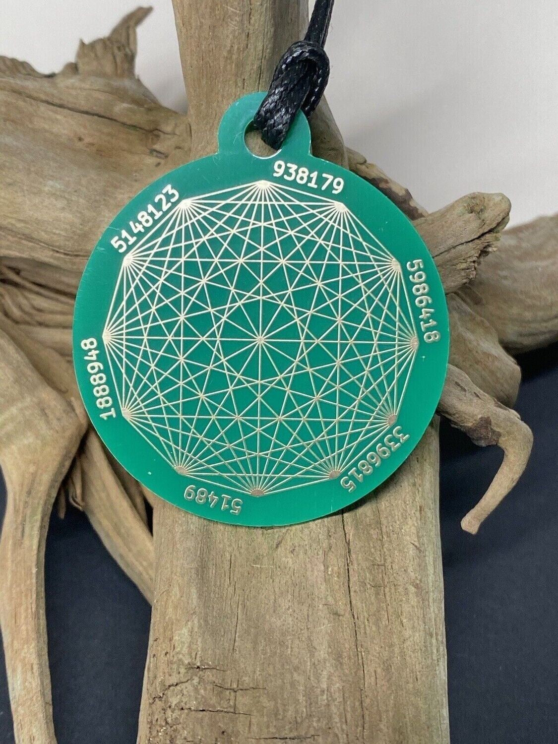 Amulett – Disc ca. 48x58 mm – Lakhovsky MWO + Dodecagram – 58 mm / goldlegiert / grün – Produktansicht 1