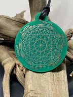 Amulett – Disc ca. 48x58 mm – Lakhovsky MWO + Dodecagram – 58 mm / goldlegiert / grün – Produktansicht 1