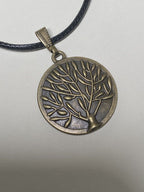 Amulett – mit dem Baum des Lebens – 25 mm / goldlegiert / schwarz – Produktansicht 1
