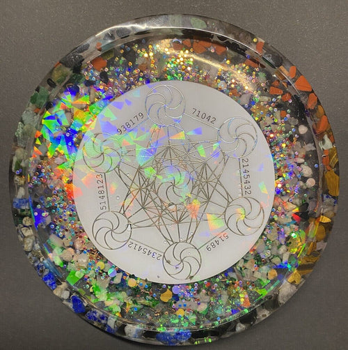 90 mm Disc - Epoxidharz Glitzer - Scheibe mit Metatron+platonischen Körpern,Bifila Spule (fermatsche Antenne), Disc doppelseitig, Zinn legiert, Kupfer unterlegt,Ladeschale stromlos – Produktansicht 2