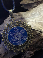 Amulett – bronzefarben, Metatron, Disc in blau 25 mm, zinnlegiert, kupferunterlegt – Produktansicht 1