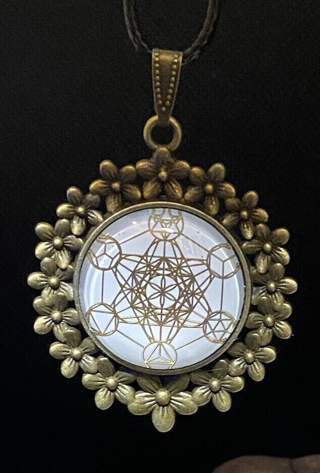 Amulett – bronzefarben, Metatron, Disc (hinter Glas) in weiss 25 mm, goldlegiert, kupferunterlegt – Produktansicht 1