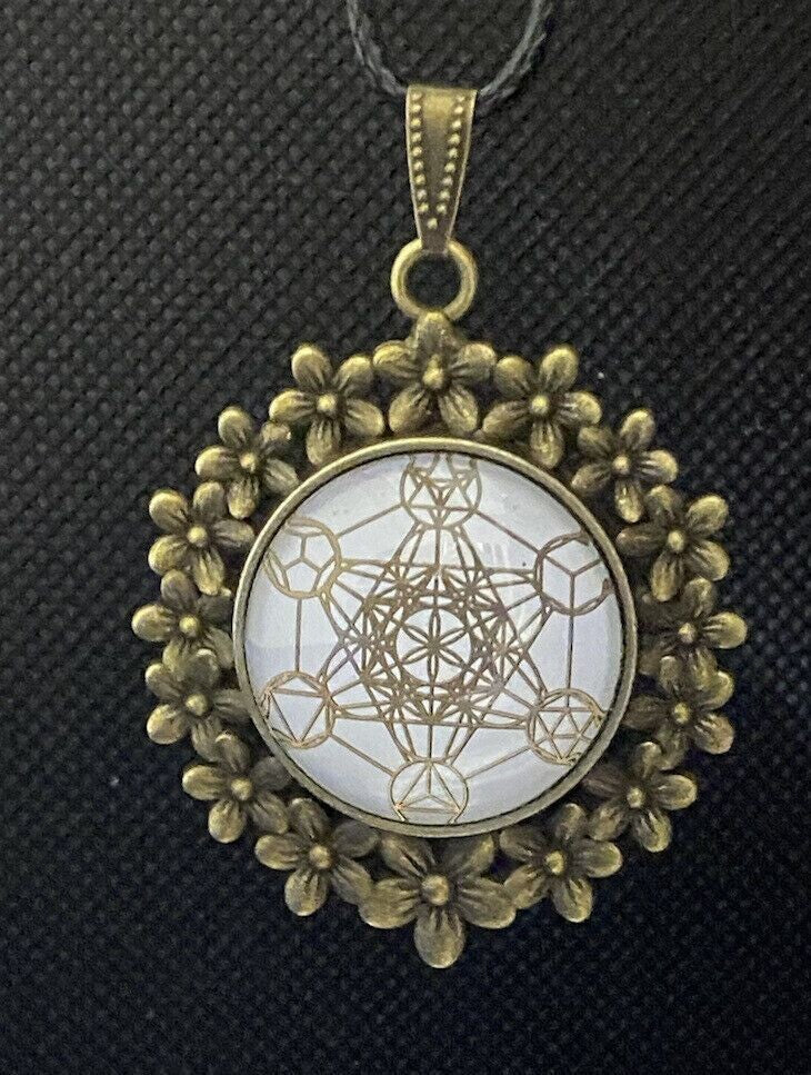 Amulett – bronzefarben, Metatron, Disc (hinter Glas) in weiss 25 mm, goldlegiert, kupferunterlegt – Produktansicht 1