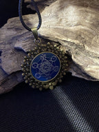 Amulett – bronzefarben, Metatron, Disc in blau 25 mm, zinnlegiert, kupferunterlegt – Produktansicht 1