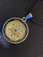Amulett – Vector Equilibrium – 25 mm / goldlegiert / schwarz – Produktansicht 1