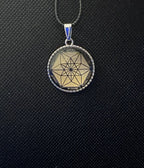 Amulett – Vector Equilibrium – 25 mm / goldlegiert / schwarz – Produktansicht 1