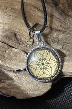Amulett – Vector Equilibrium – 25 mm / goldlegiert / schwarz – Produktansicht 1