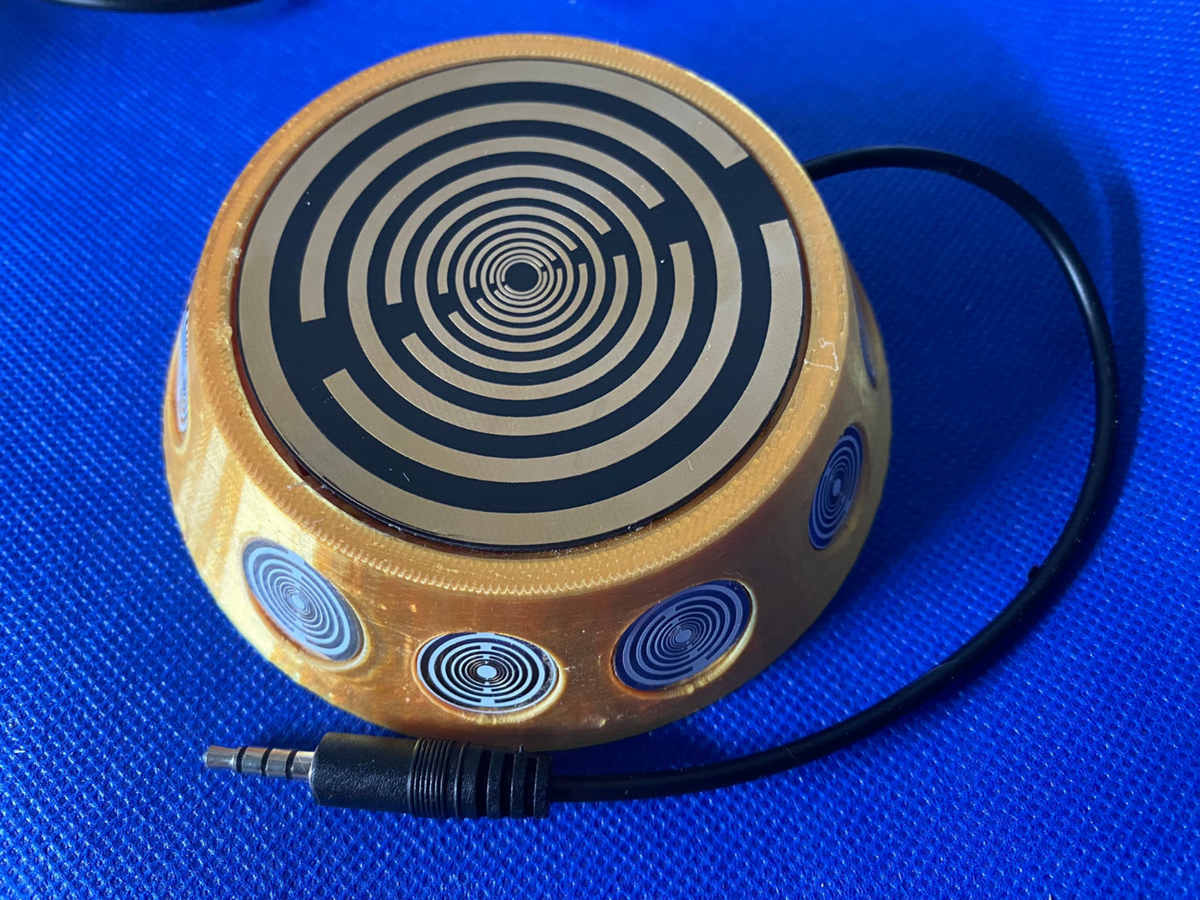 69 mm VibraNex UFO – silk golden, Oberflächenplatte goldlegiert – Produktansicht 1