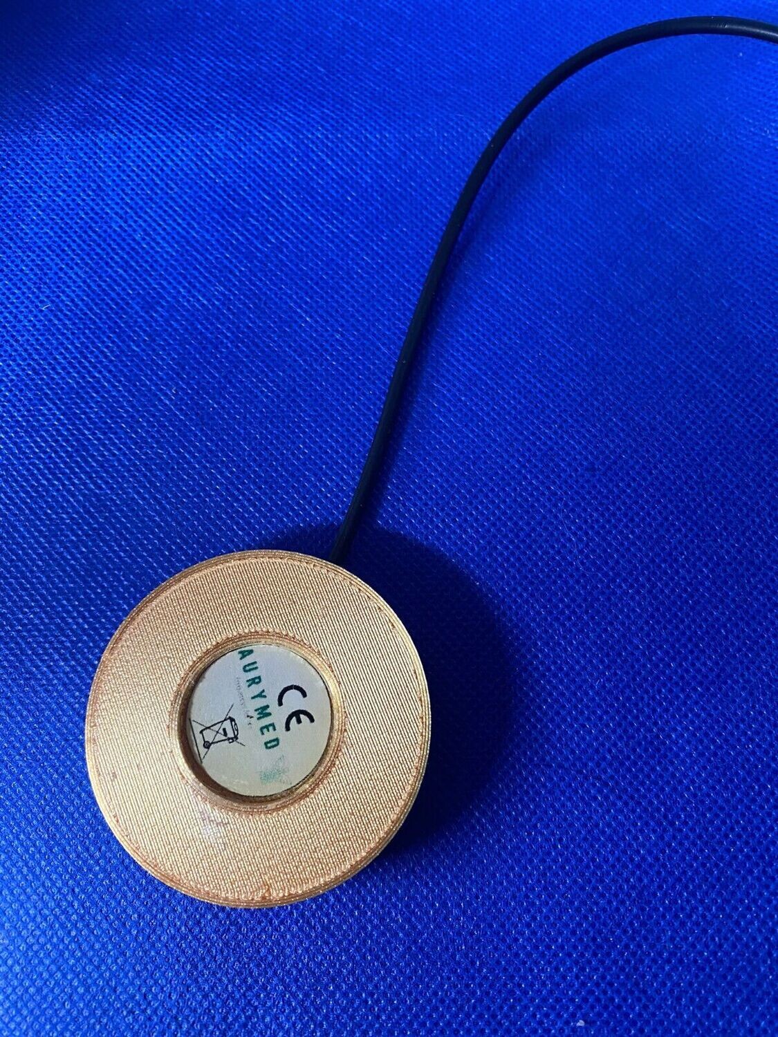 50 mm VibraNex flach – silk golden, Oberflächenplatte zinnlegiert – Produktansicht 1