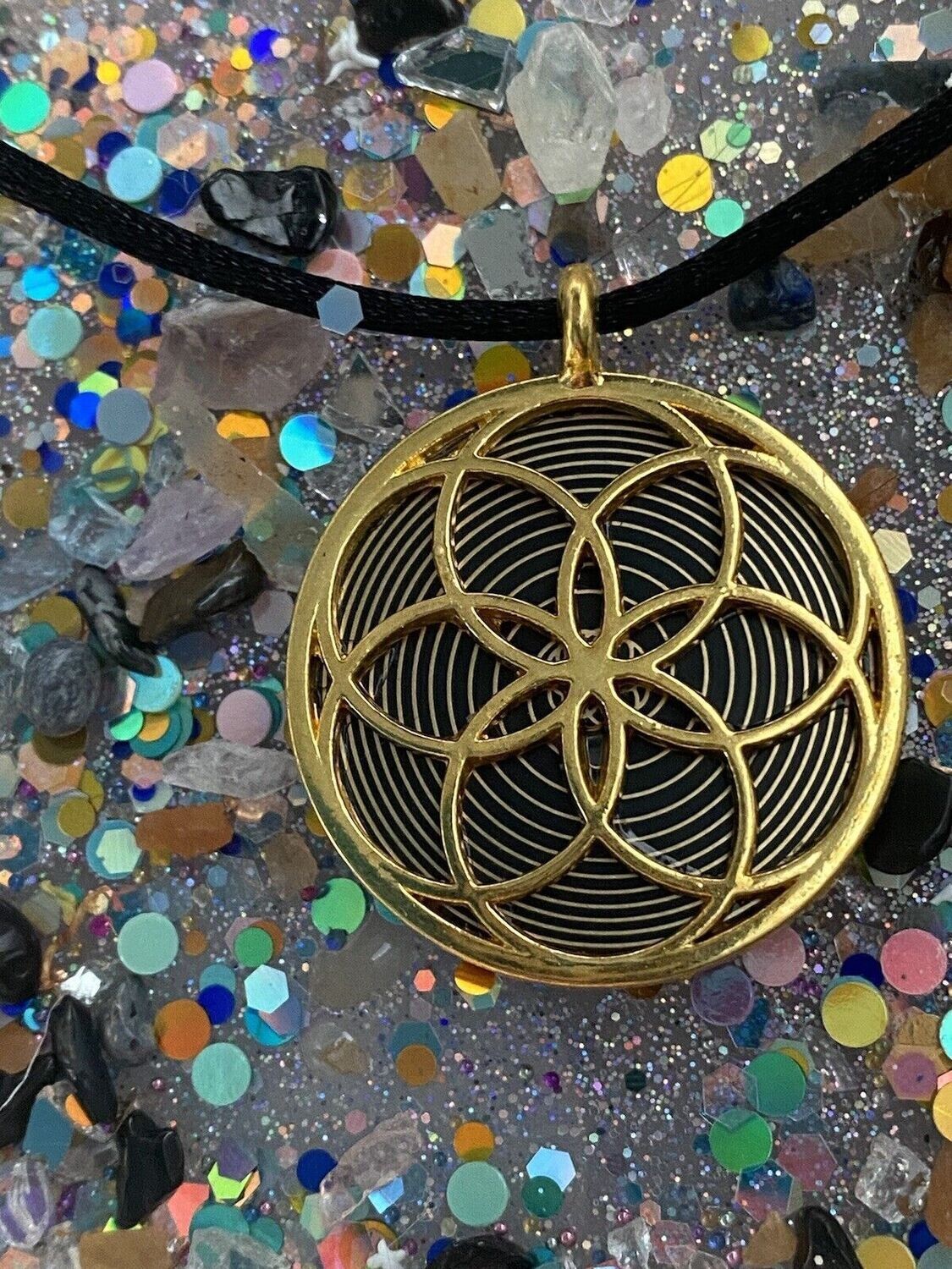 Amulett – Blume des Lebens – Bifilar / Fermat + Blume des Lebens – 30 mm / goldlegiert / nachtschwarz – Produktansicht 1