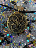 Amulett – Blume des Lebens – Bifilar / Fermat + Blume des Lebens – 30 mm / goldlegiert / nachtschwarz – Produktansicht 1