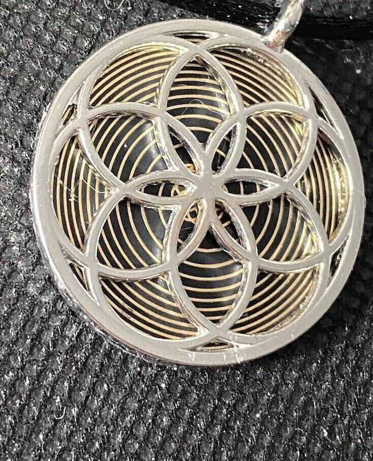 Amulett – Fassung Blume des Lebens – Bifilar / Fermat + Vector Equilibrium – 30 mm / goldlegiert / nachtschwarz – Produktansi