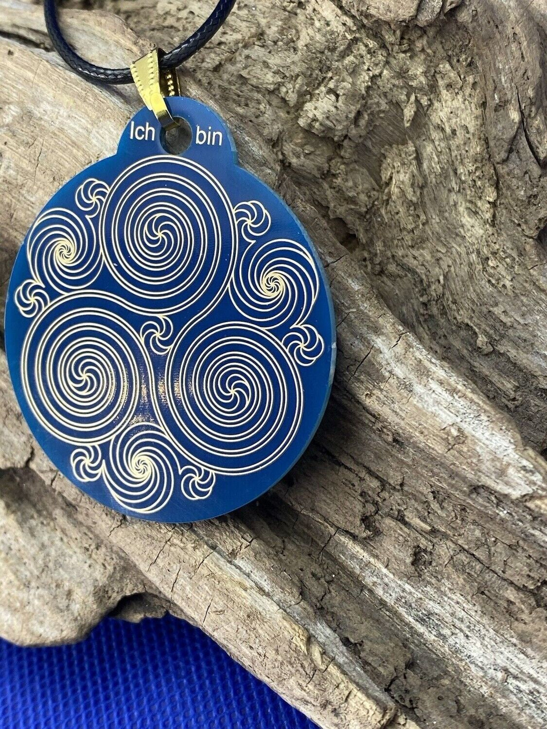 Amulett – Merkaba im Lotus mit den Worten – Merkaba + Lotus – 46 mm – Produktansicht 1