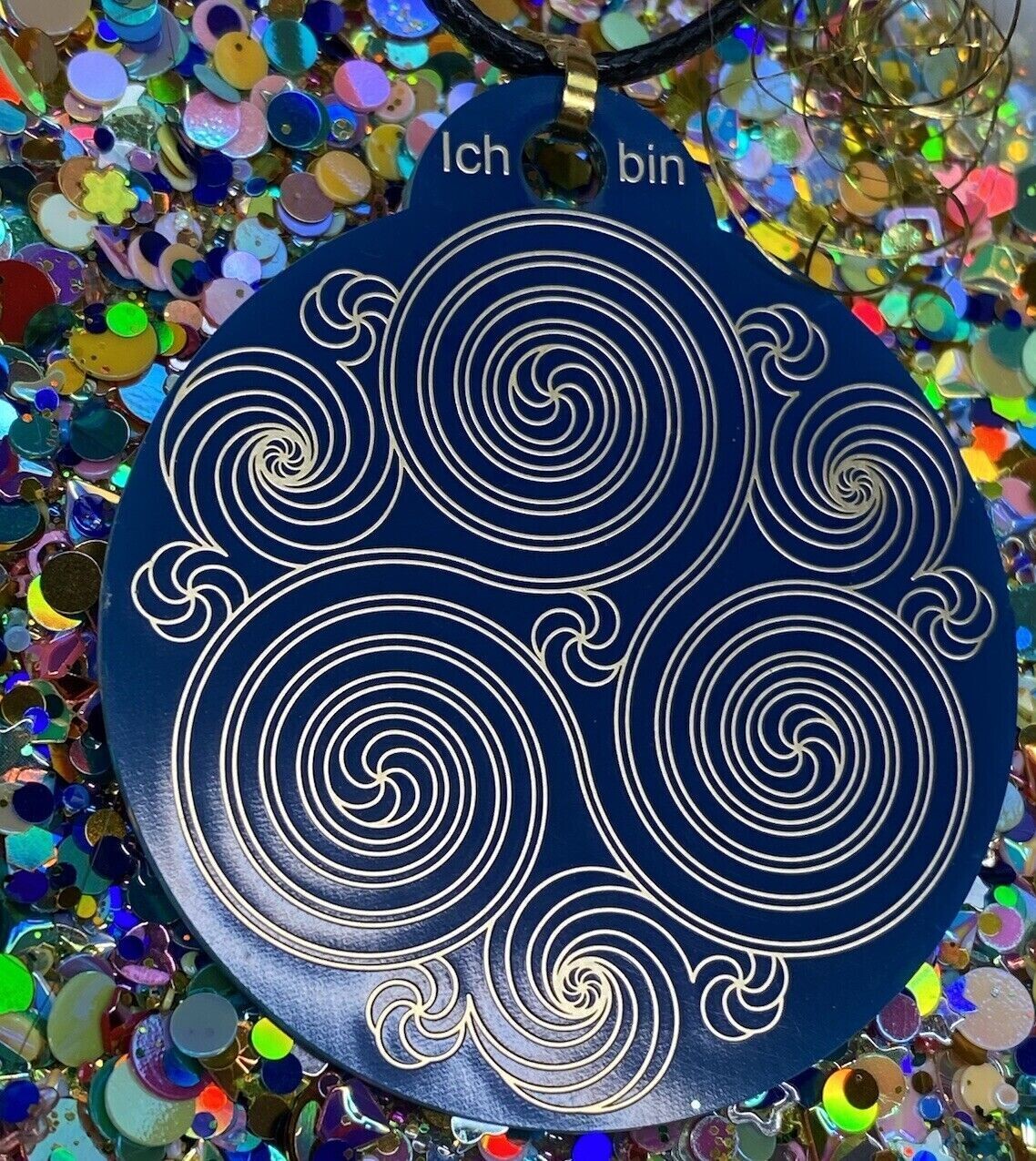 Amulett – Merkaba im Lotus mit den Worten – Merkaba + Lotus – 46 mm – Produktansicht 1