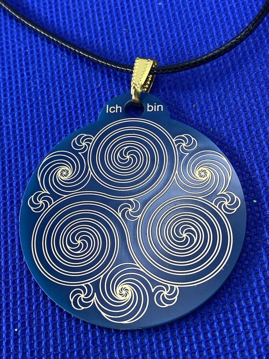 Amulett – Merkaba im Lotus mit den Worten – Merkaba + Lotus – 46 mm – Produktansicht 1
