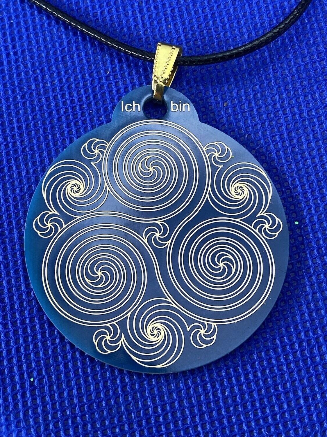 Amulett – Merkaba im Lotus mit den Worten – Merkaba + Lotus – 46 mm – Produktansicht 1