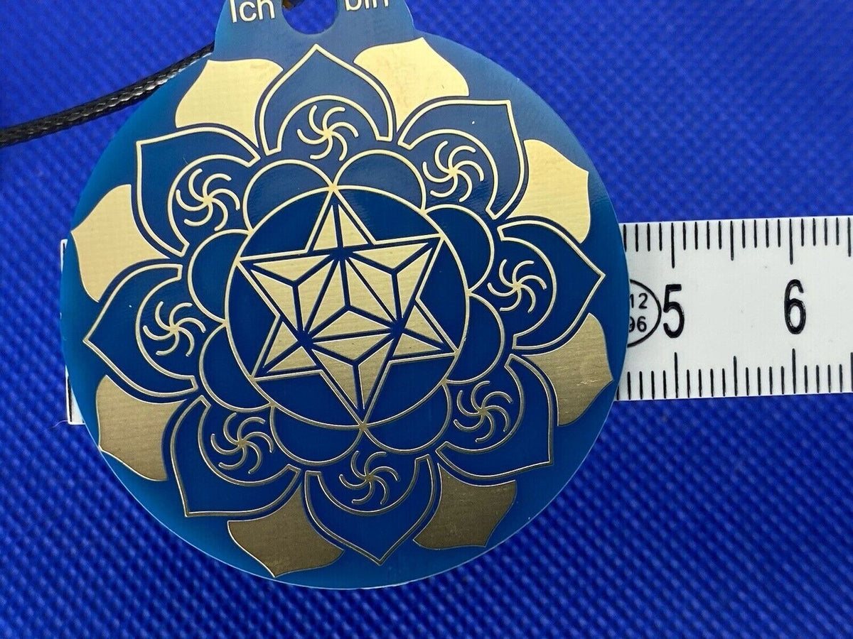 Amulett – Merkaba im Lotus mit den Worten – Merkaba + Lotus – 46 mm – Produktansicht 1