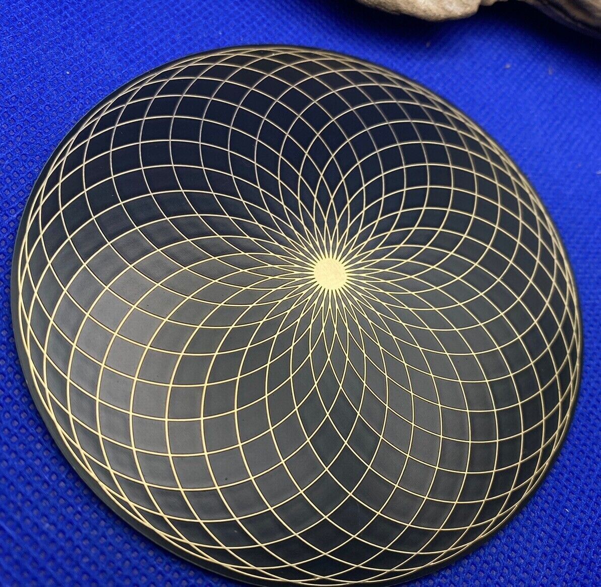 90 mm Disc – 1 Stück – Torus Feldwirbler, schwarz mit Gold Legierung, doppelseitig, kupferunterlegt – Produktansicht 1