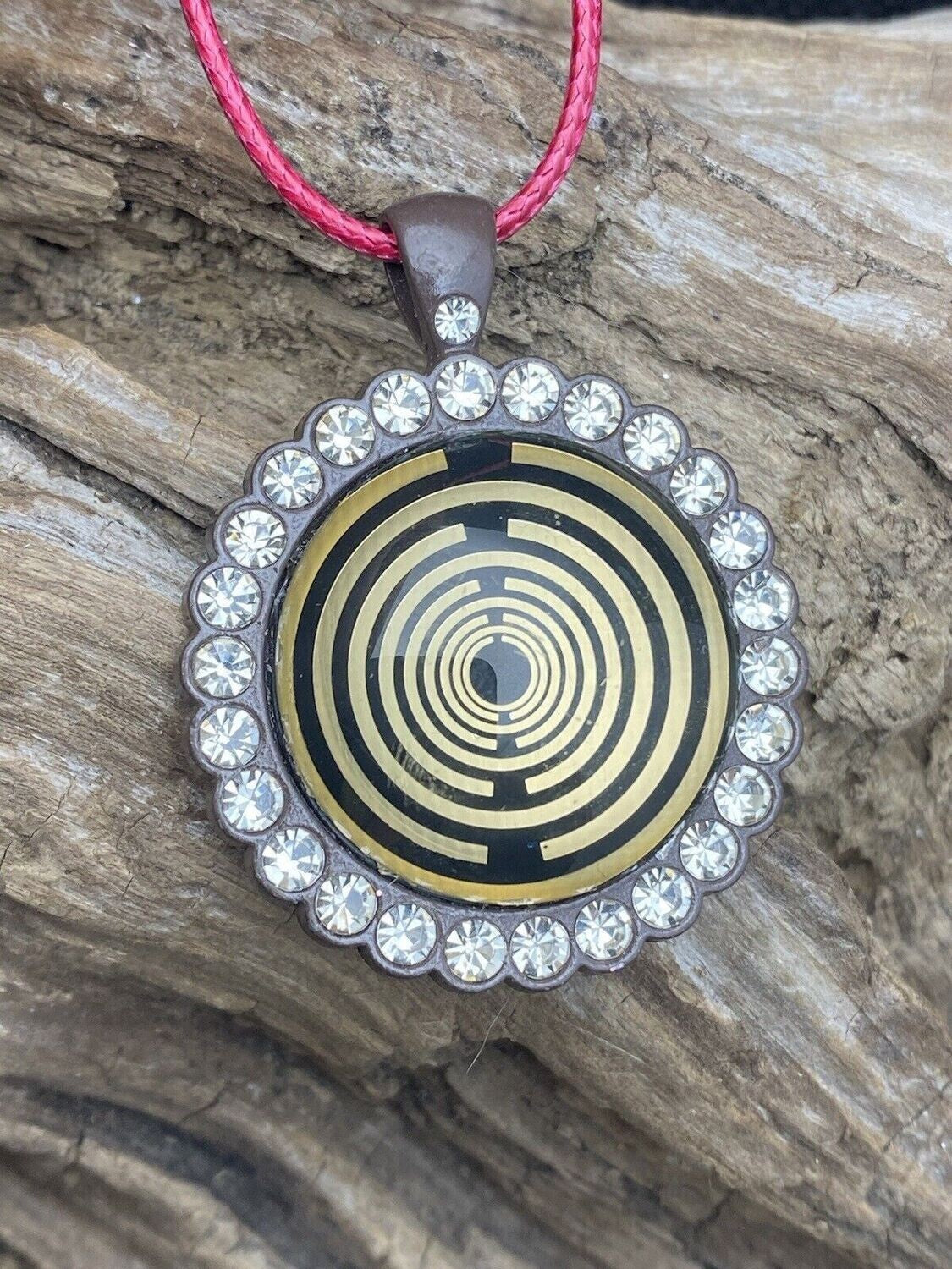 Amulett – Lakhovsky MWO – 25 mm / goldlegiert / Fassung braune – Produktansicht 1