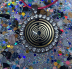 Amulett – Lakhovsky MWO – 25 mm / goldlegiert / Fassung braune – Produktansicht 1