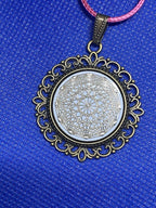 Amulett – Dodecagram als weisser 25 mm Coin – Dodecagram – 25 mm / zinnlegiert / Fassung bronzefarben – Produktansicht 1
