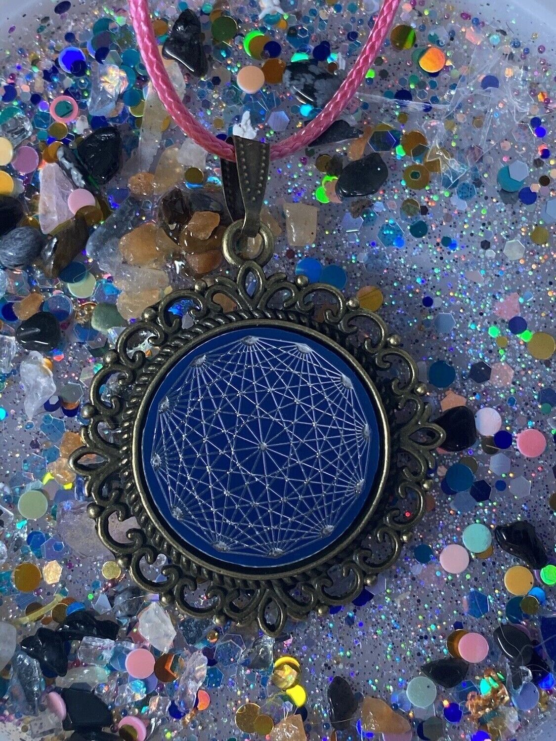 Amulett – bronzefarben, Dodecagram 12 – er Stern, Disc in blau 25 mm, zinnlegiert, kupferunterlegt – Produktansicht 1
