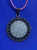 Amulett – Dodecagram als weisser 25 mm Coin – Dodecagram – 25 mm / zinnlegiert / Fassung bronzefarben – Produktansicht 1