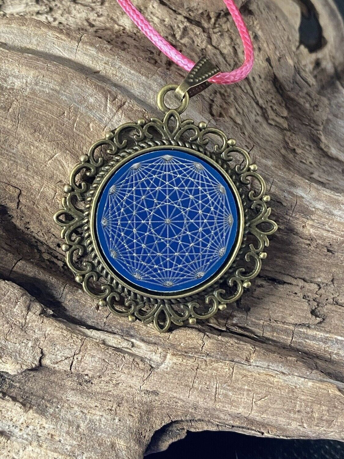 Amulett – bronzefarben, Dodecagram 12 – er Stern, Disc in blau 25 mm, zinnlegiert, kupferunterlegt – Produktansicht 1