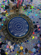Amulett – bronzefarben, Dodecagram 12 – er Stern, Disc in blau 25 mm, zinnlegiert, kupferunterlegt – Produktansicht 1