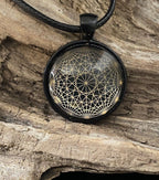 Amulett – Dodecagram – 25 mm / goldlegiert / schwarz – Produktansicht 1