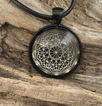 Amulett – Dodecagram – 25 mm / goldlegiert / schwarz – Produktansicht 1