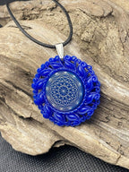 Amulett – Resin Harz Art, Dodecagram 12 – er Stern, Disc in blau 25 mm, zinnlegiert, kupferunterlegt – Produktansicht 1