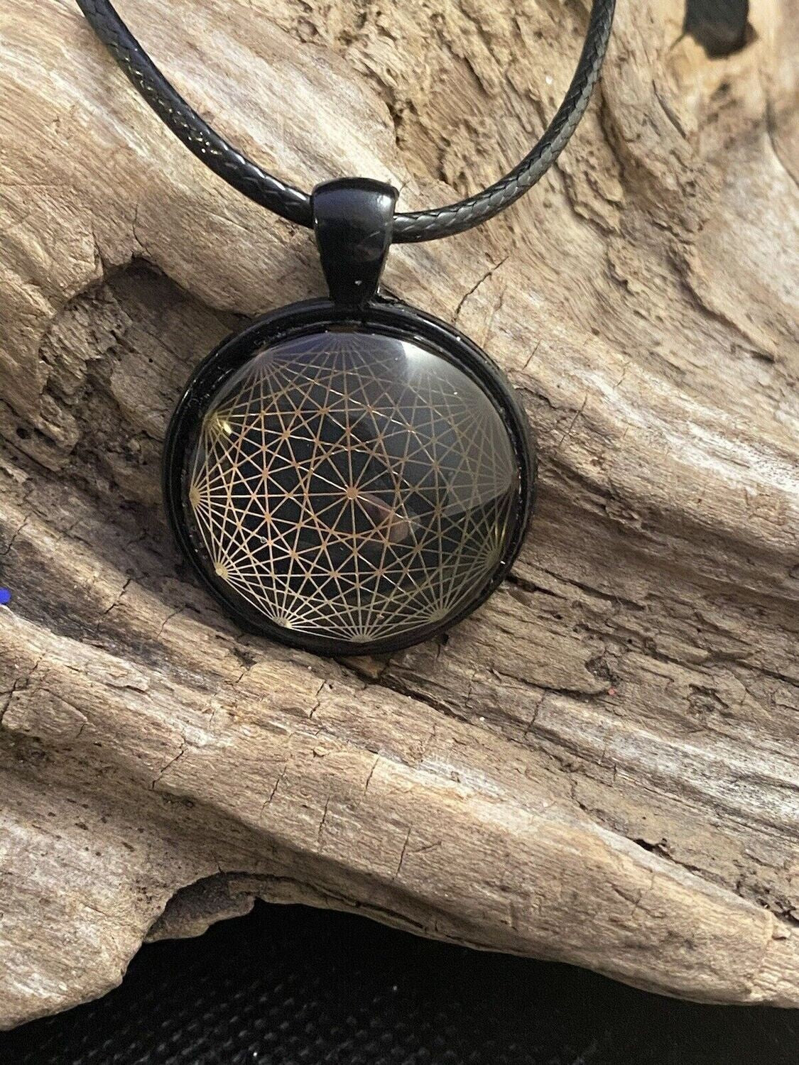 Amulett – Dodecagram – 25 mm / goldlegiert / schwarz – Produktansicht 1