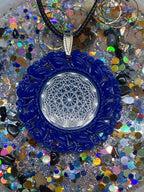 Amulett – Resin Harz Art, Dodecagram 12 – er Stern, Disc in blau 25 mm, zinnlegiert, kupferunterlegt – Produktansicht 1